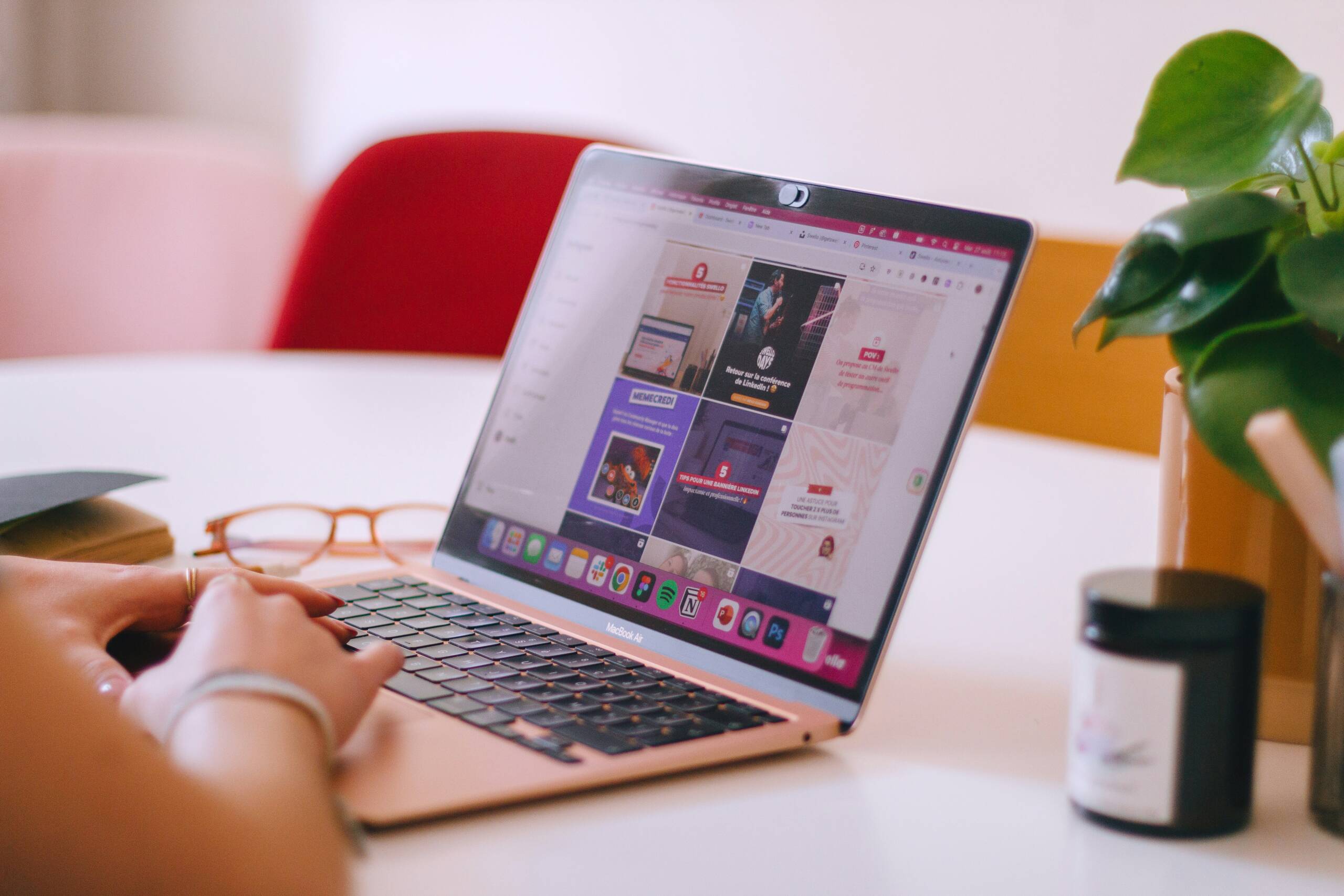Community Manager: qué estudiar para serlo y cuánto se gana